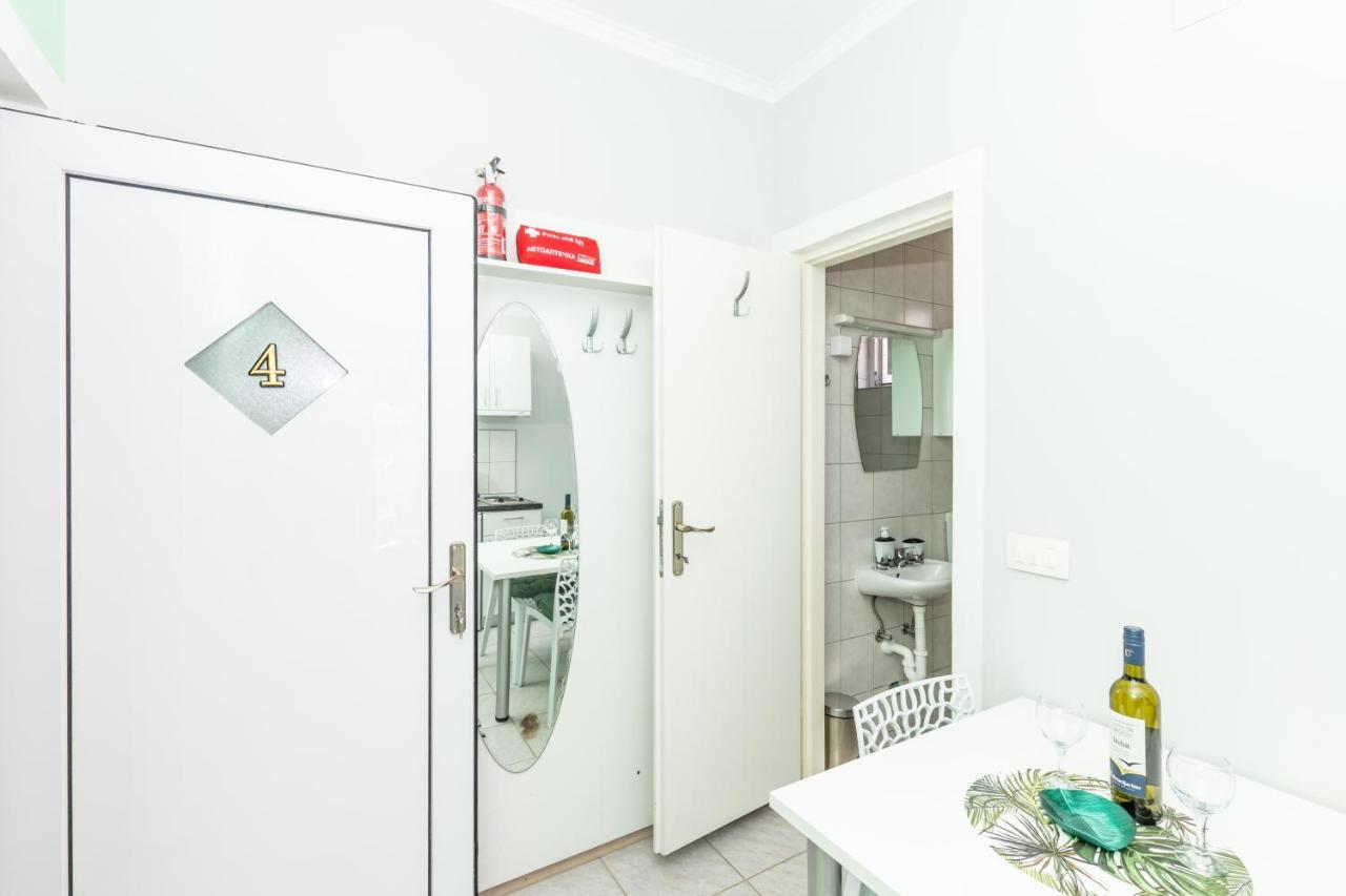 Apartments Dovana Kastela Exterior photo